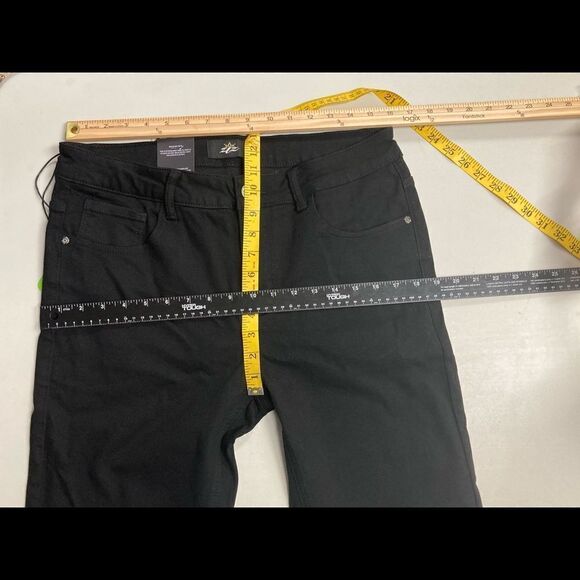 ZLZ Denim Men’s Black Shorts, Size 34 Slim Fit Inseam: 9” - Picture 4 of 12